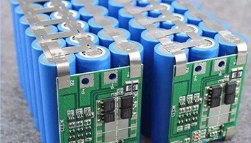 Which is better, lithium iron phosphate battery or lead-acid battery?